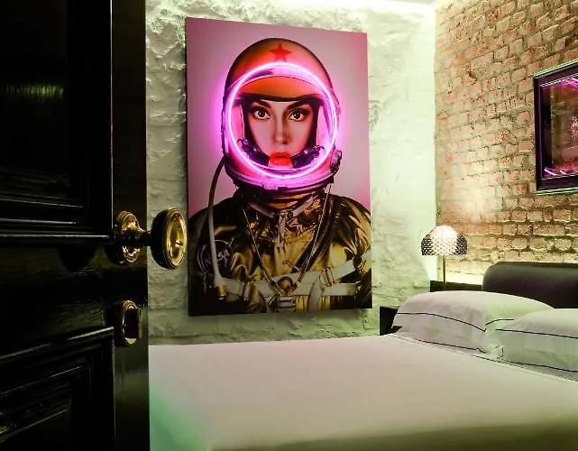 Отель Areadocks Boutique 4*